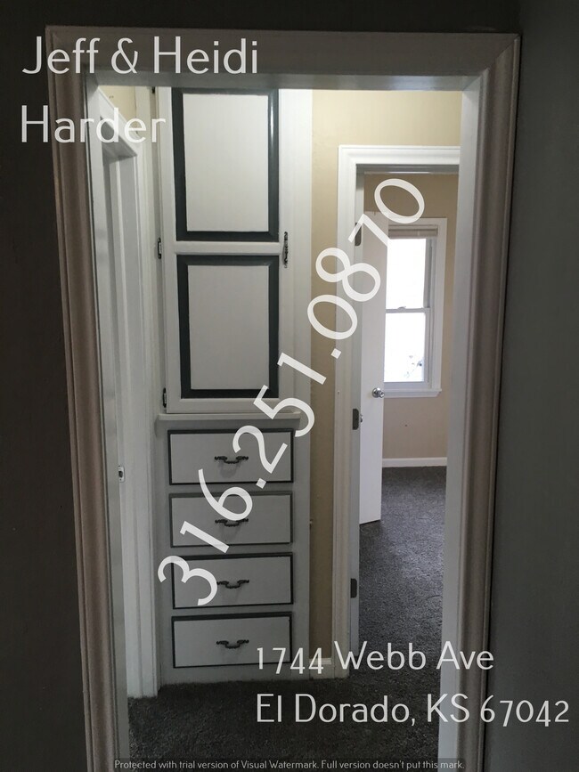 Foto del edificio - 1744 Webb Ave
