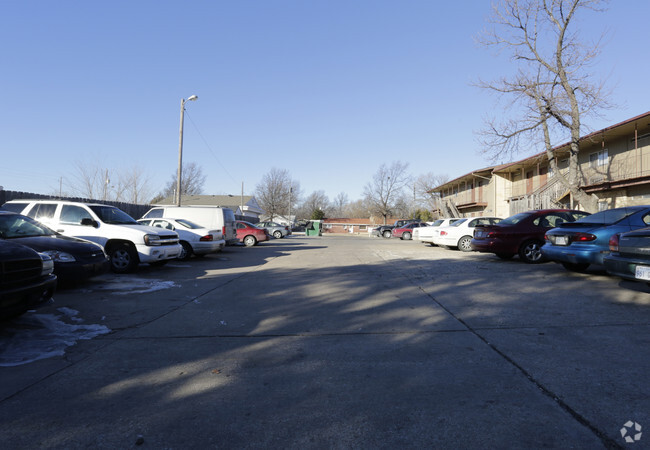 Building Photo - Colony West Apartments