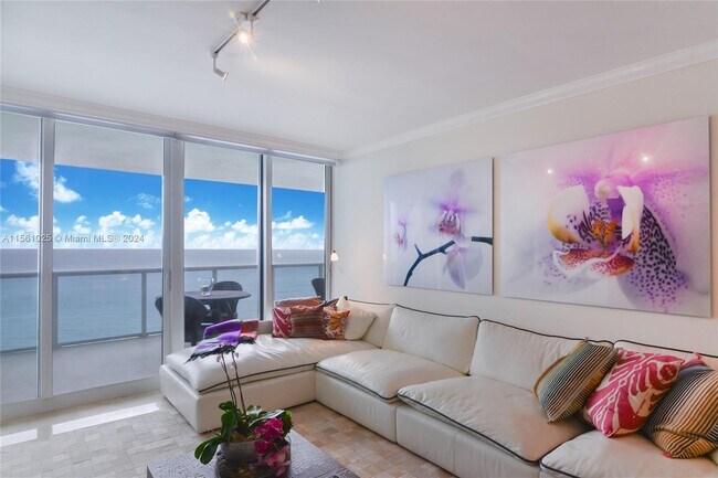 Foto del edificio - 19111 Collins Ave