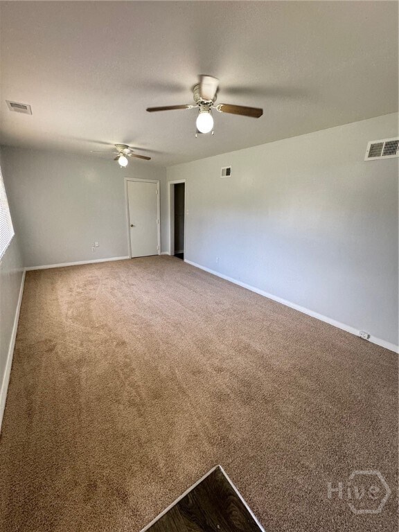 Foto del edificio - 2112 Glynnwood Dr
