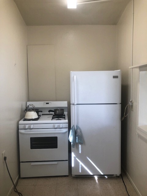 Building Photo - Quaint Single Story Studio Home in El Cajon