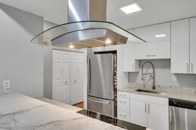 Foto del edificio - 100 Captains Row