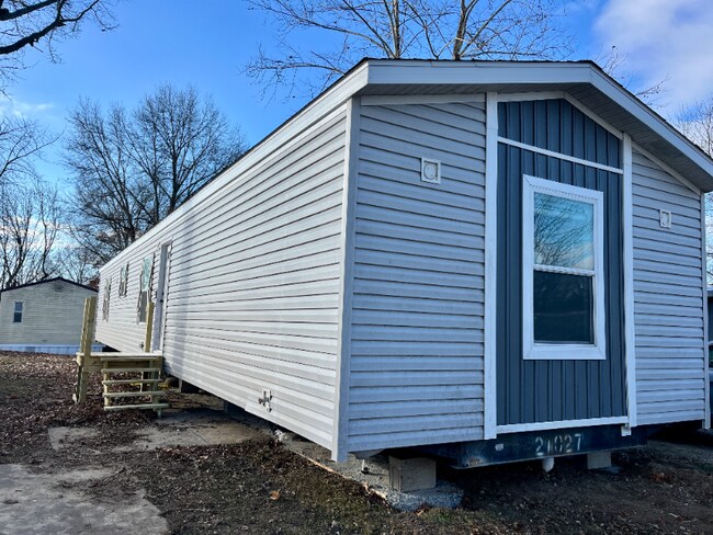 Foto del edificio - 1405 Elm Hills Blvd