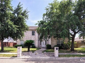 Building Photo - 3504 El Jardin St