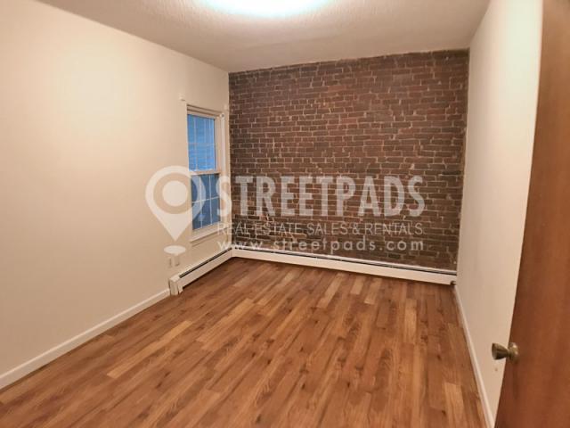 Foto principal - 1 bedroom in Boston MA 02130