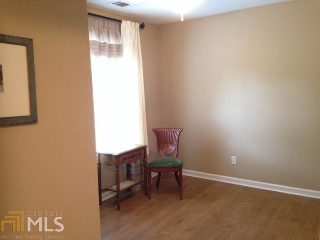 1326 Park Hill Dr Gainesville Ga 30501 House For Rent In