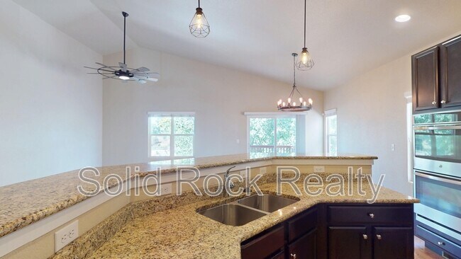 Foto del edificio - 1097 Antrim Loop