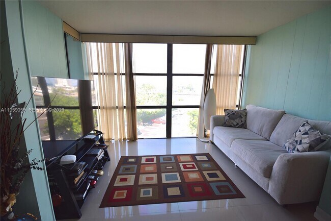 Foto del edificio - 800 Parkview Dr