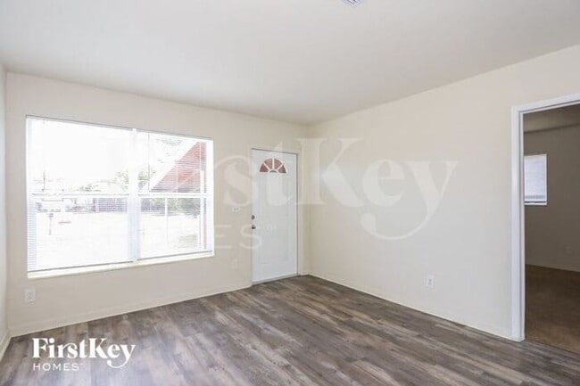 Building Photo - 6505 Flagler St