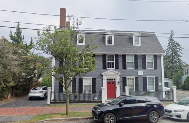 Building Photo - 393 Essex St