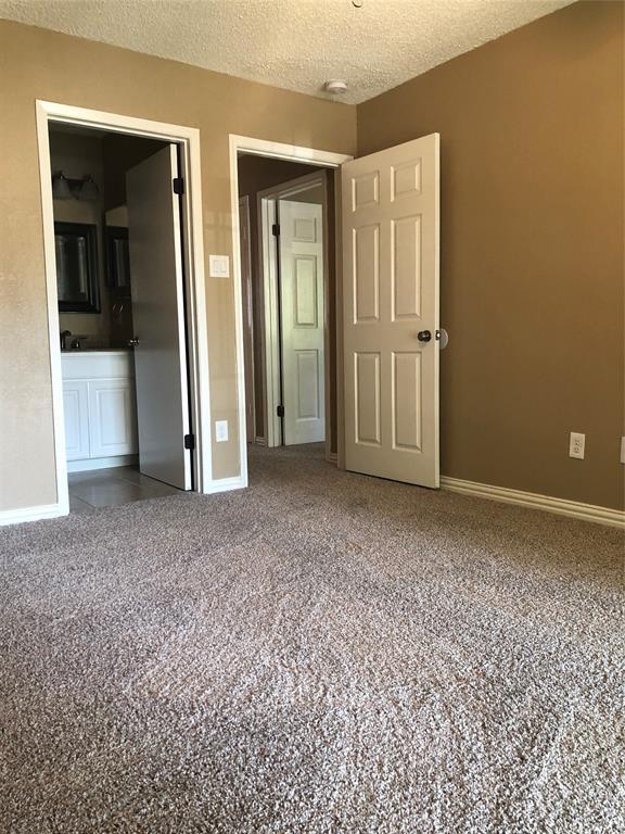 Building Photo - 5835 W Sunforest Dr