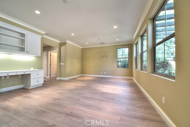 Building Photo - 46 Larkfield