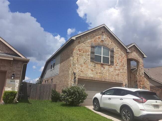 Foto del edificio - 4618 Harbor Sham St