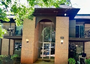 Building Photo - 342 Orchard Trace Ln