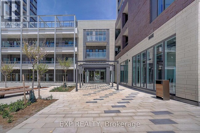 Building Photo - 715 Davis Dr