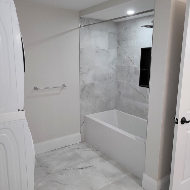 Building Photo - 846 Sixth St