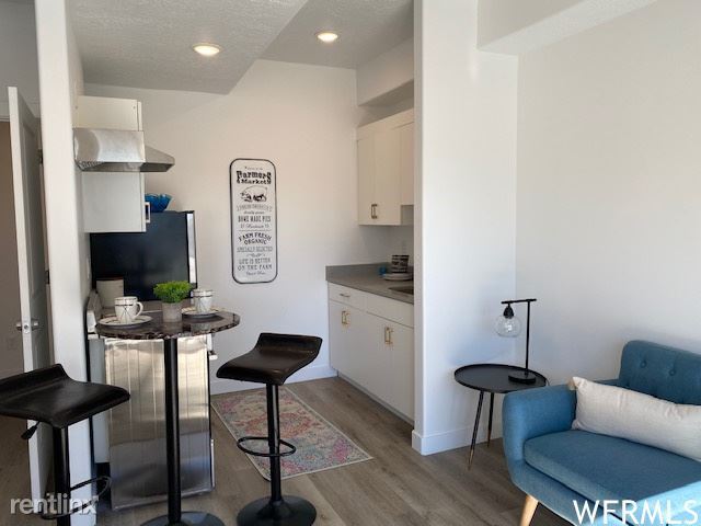 Foto del edificio - Studio, 1 bath House - 476 South 680 East ...