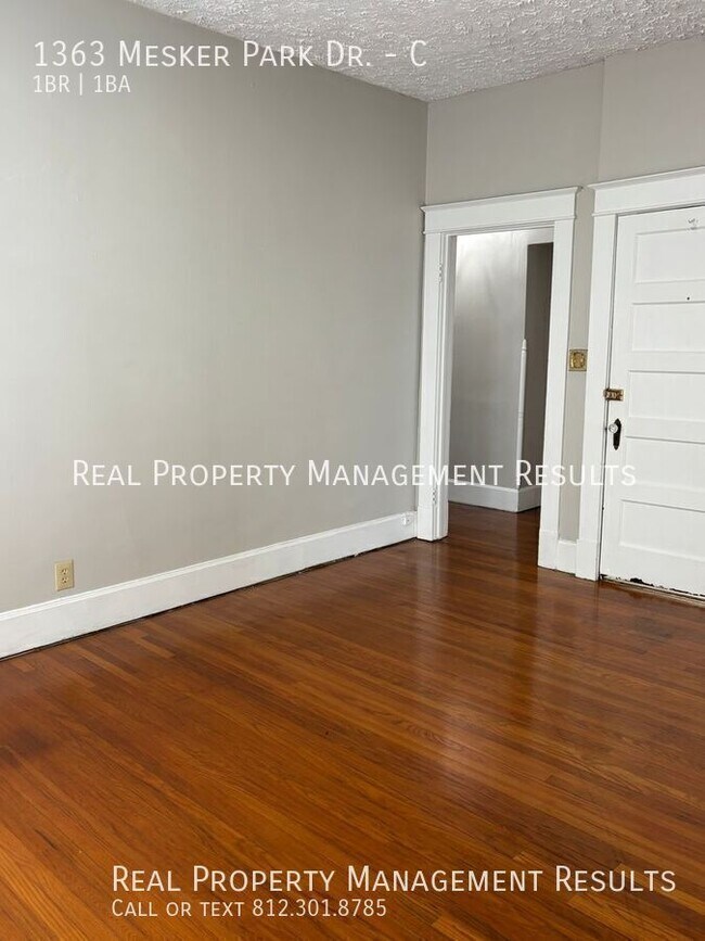 Building Photo - 1363 Mesker Park Dr