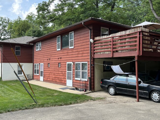 Unit at Rt, Carport - 3217 Stevens St