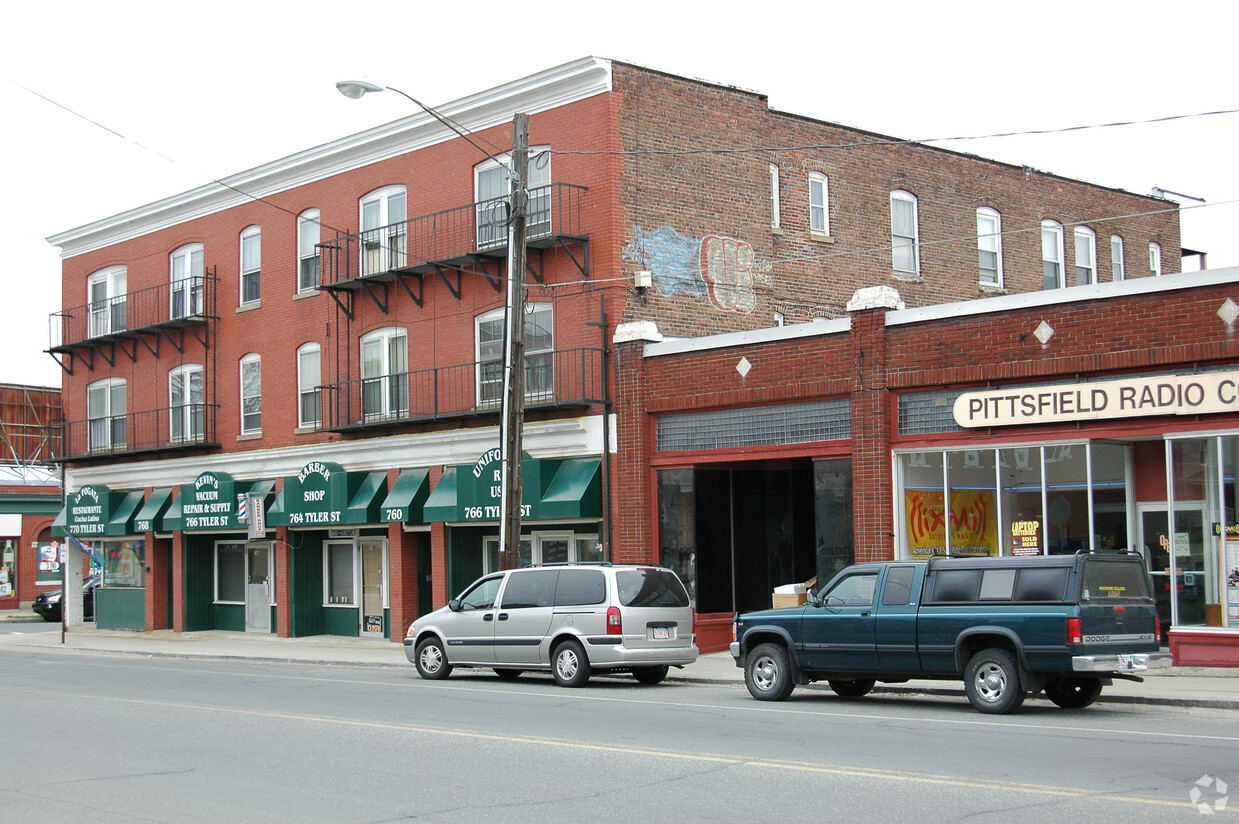 Building Photo - 758-770 Tyler St