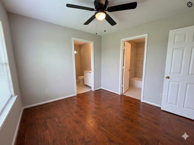 Building Photo - 5408 Groveton St