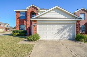 Building Photo - 2414 Lakecrest Village Ct