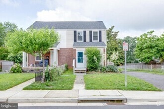 Building Photo - 2719 Albemarle Dr