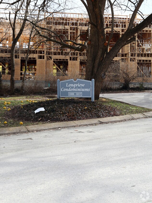 Foto del edificio - Longview Condominiums