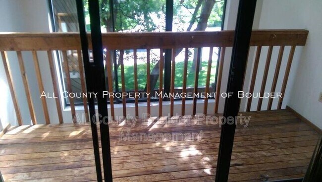 Building Photo - 3119 Bell Dr