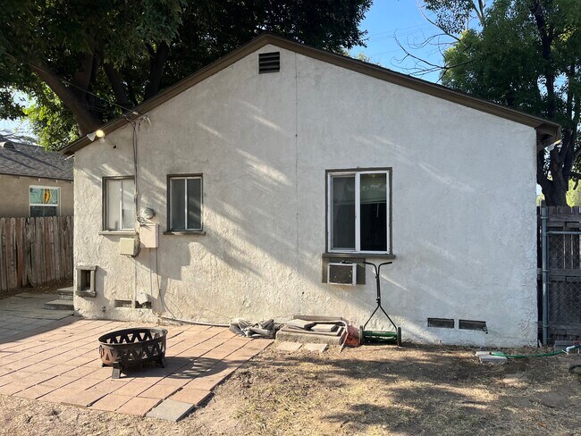 Foto del edificio - 211 E 7th St