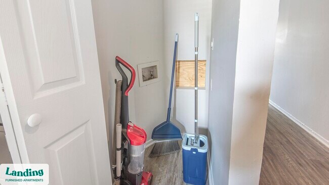 Foto del edificio - 8293 George Brett Dr