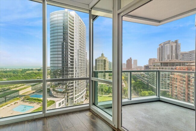 Foto del edificio - 1201 S Prairie Ave