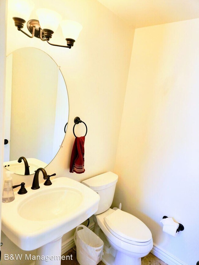 Foto del edificio - 2 br, 3 bath House - 3344 Rockview Court