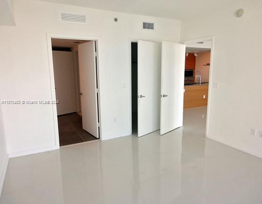 Building Photo - 485 Brickell Ave