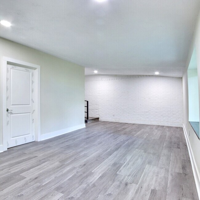 Foto del edificio - 5708 Flamingo Ct