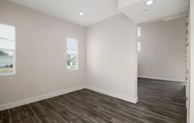 Foto del edificio - 14416 Yukon Ave