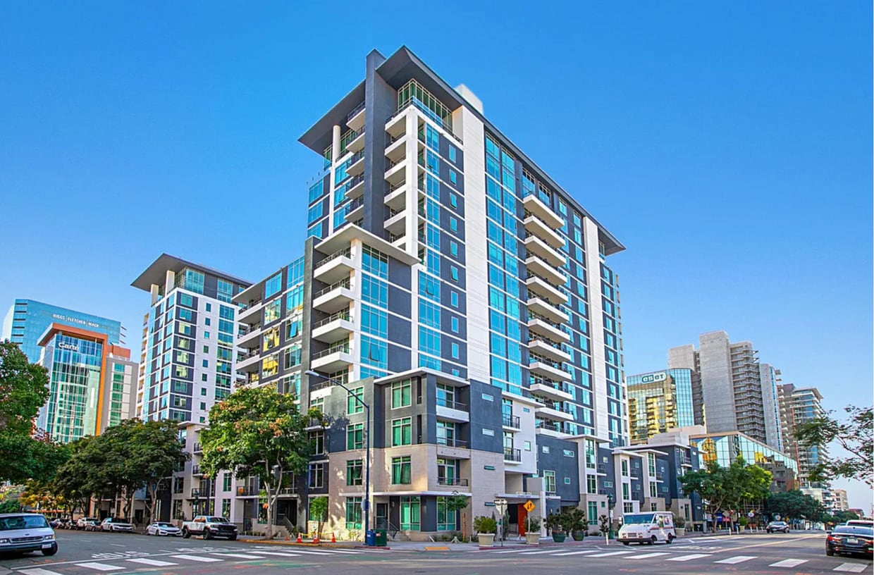 Foto principal - 425 W Beech St