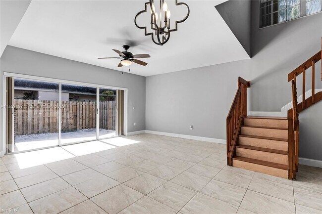 Building Photo - 3 br, 2.5 bath House - 11824 SW 99th St