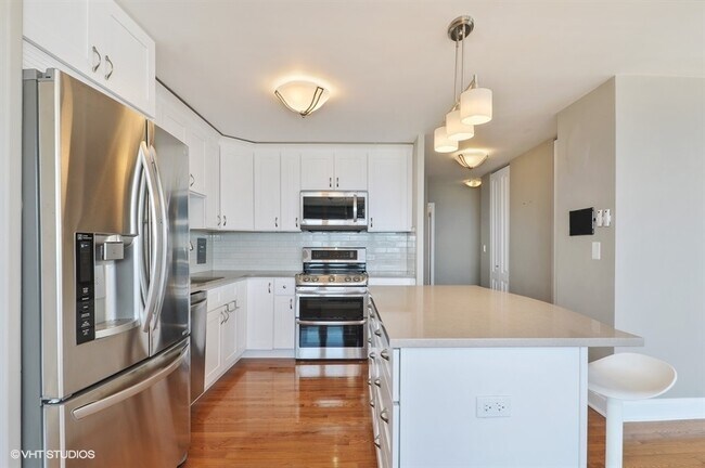 Foto del edificio - 5701 N Sheridan Rd