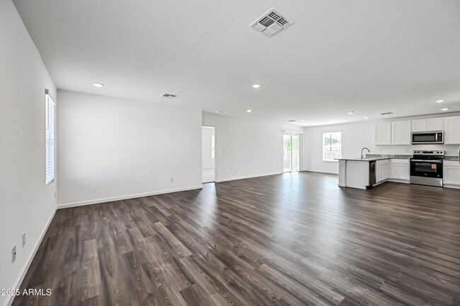 Building Photo - 1845 Yance Dr