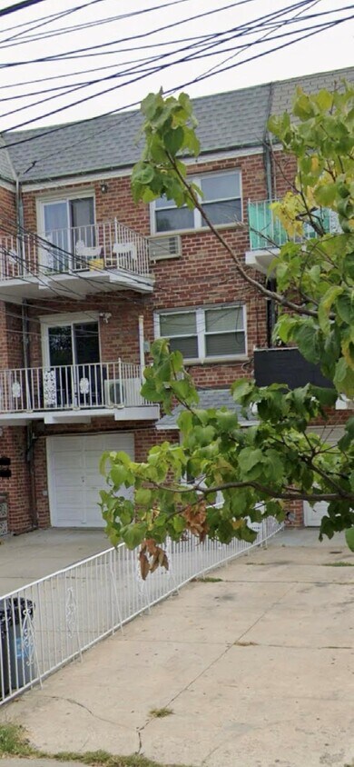 Primary Photo - 58-11 74th St