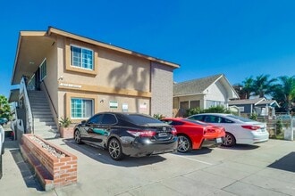 Building Photo - 4774-80 W Point Loma Blvd