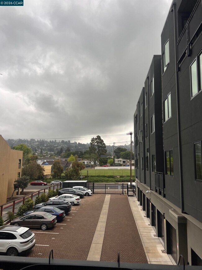 Foto del edificio - 10300 San Pablo Ave