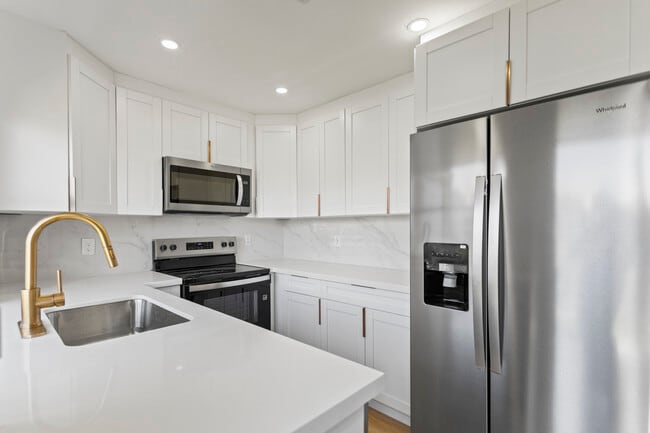 Foto del edificio - 6225 NW 171st St