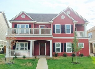 Building Photo - 1112 Oney Hervey Dr