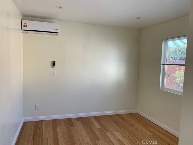Building Photo - 5221 Camellia Ave
