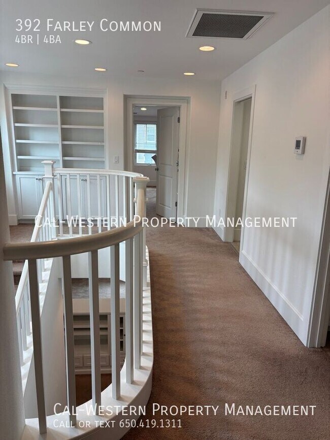 Foto del edificio - 392 Farley Common