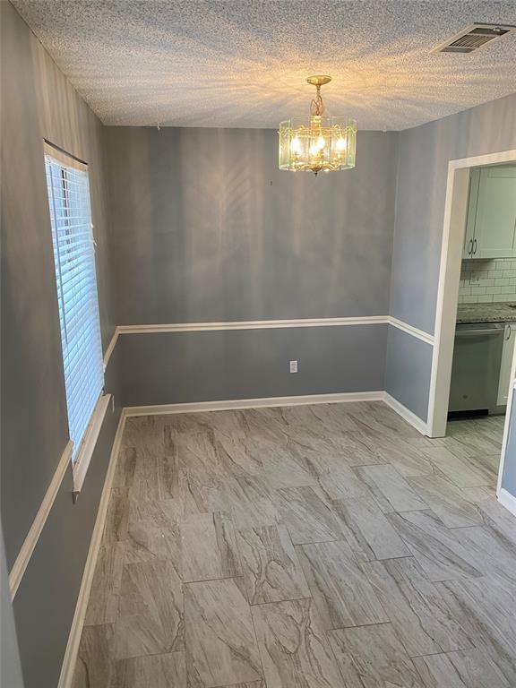 Building Photo - 2802 Elm Grove Ct