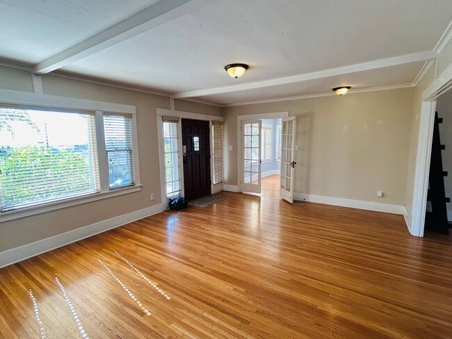 Building Photo - 13733 Franklin St