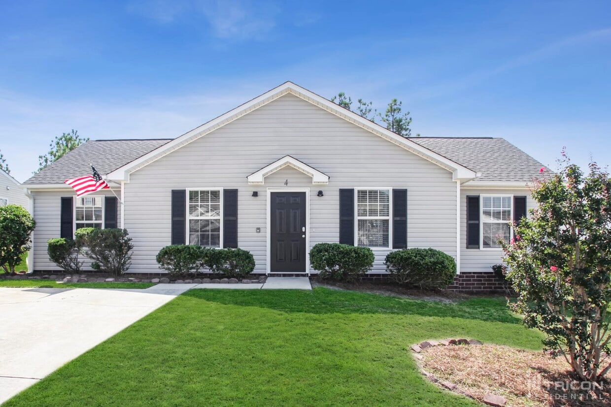 Primary Photo - 4 Sterling Ridge Ct